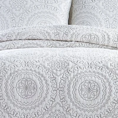 Medallion Quilt Sham Gray/White - Jessica Simpson - Image 2